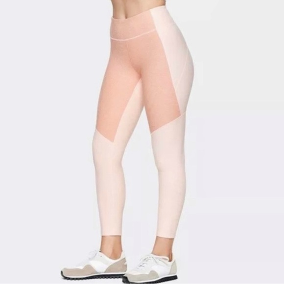 Outdoor Voices 3/4 Two-tone Legging Pastel Pink - Picture 3 of 3